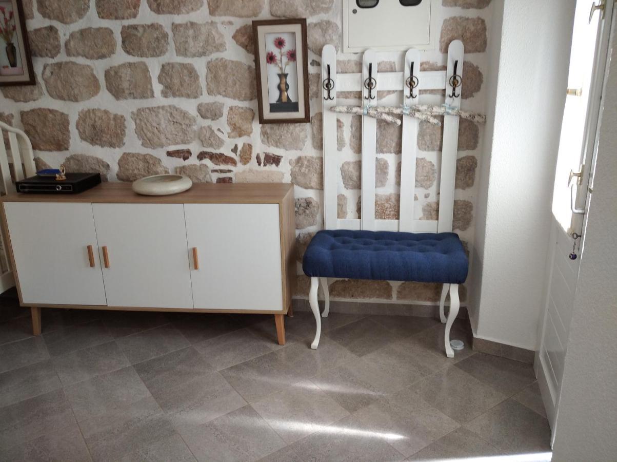 Guest House Dragutinovic ペラスト エクステリア 写真