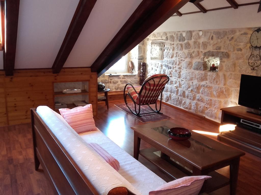 Guest House Dragutinovic ペラスト エクステリア 写真